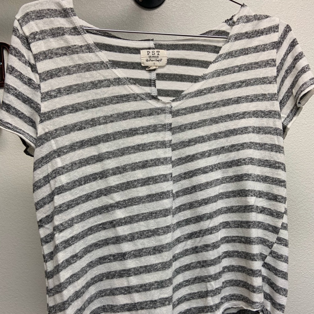 Project social v neck